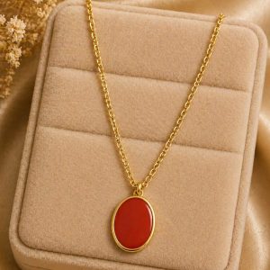 Lant pandantiv piatra rosie