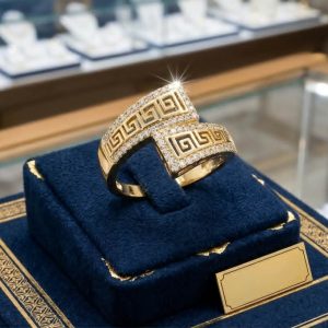 Inel Versace